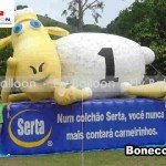 Mascote inflável promocional carneiro colchões serta