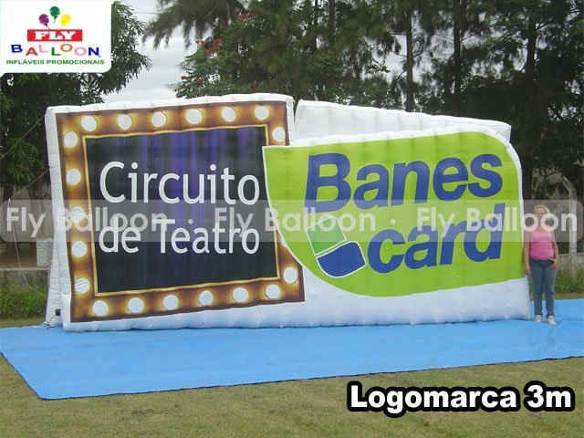 logomarca inflável promocional circuito teatro banescard