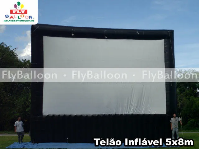 Tela de cinema inflável promocional