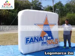 logomarca inflavel radio fanatica fm no Rio de Janeiro -RJ