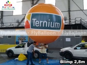 balao blimp aereo inflavel promocional ternium