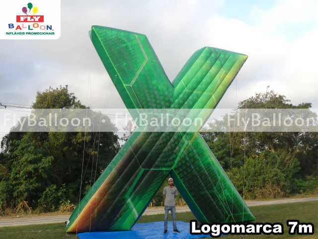 logomarca gigante inflável promocional bayer fox x pro