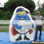 mascote gigante inflável promocional unilever