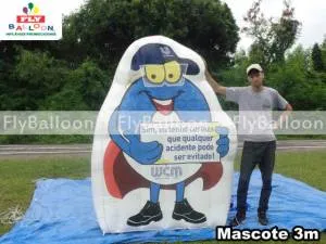 mascote gigante inflavel promocional unilever