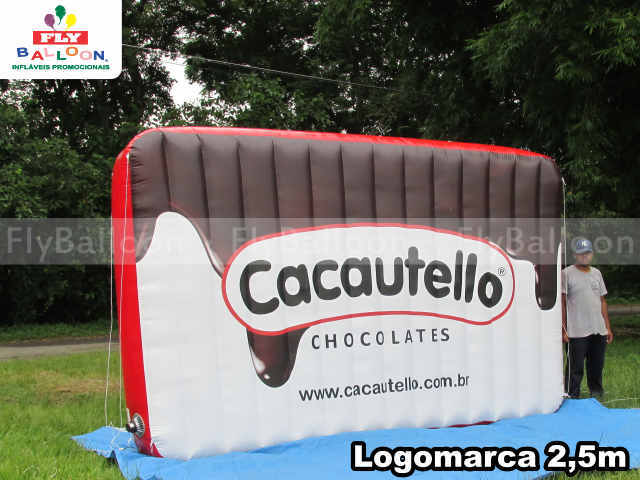 logomarca inflável promocional cacautello chocolates