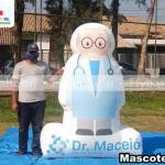 mascote inflável promocional dr maceió clínica popular
