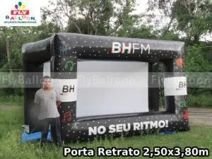 porta retrato humano inflável gigante promocional rádio bh fm