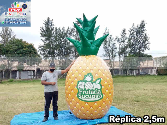 abacaxi inflável gigante promocional frutaria sucupira