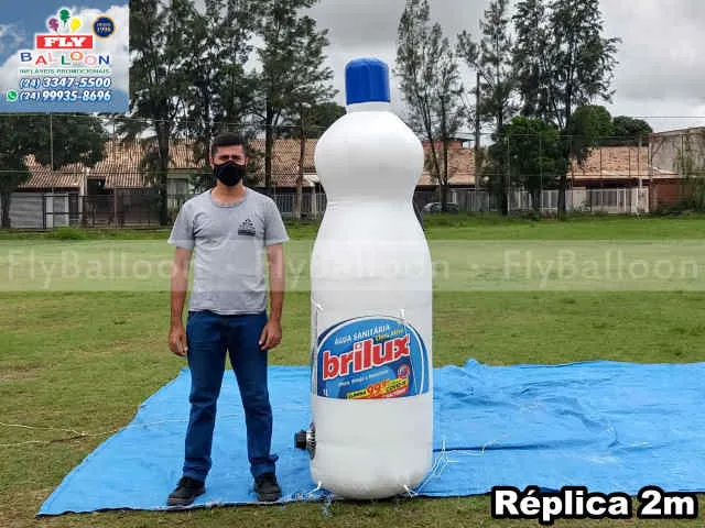 inflável gigante promocional água sanitária brilux