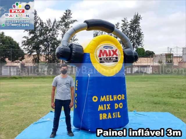 painel inflável gigante promocional rádio mix maringá