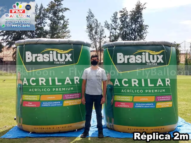 réplicas infláveis gigantes promocionais lata brasilux tintas acrilar