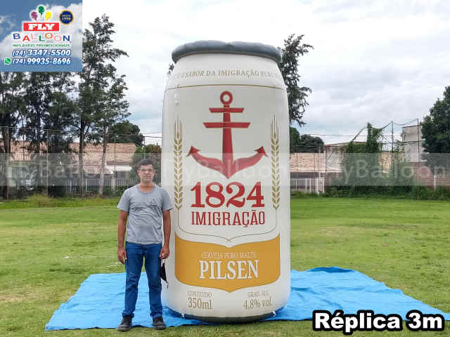 inflável gigante promocional lata cerveja 1824 imigração