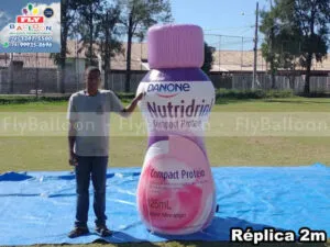 inflável gigante promocional danone nutridrink sabor morango