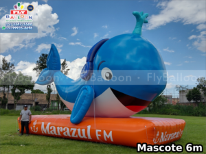 mascote baleia inflável promocional personalizado rádio marazul fm