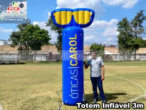 Totem Inflável Promocional Personalizado Óticas Carol — Fly Balloon